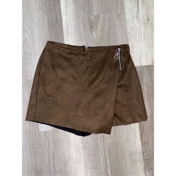 Zara Olive Green Skorts, Zipper Asymmetrical Moleskin Shorts, Size Large, MP $48 - Picture 2 of 8